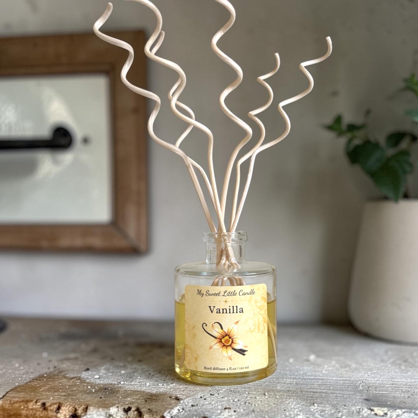 Vintage Vanilla Reed Diffuser: 4 fl.oz/120 ml