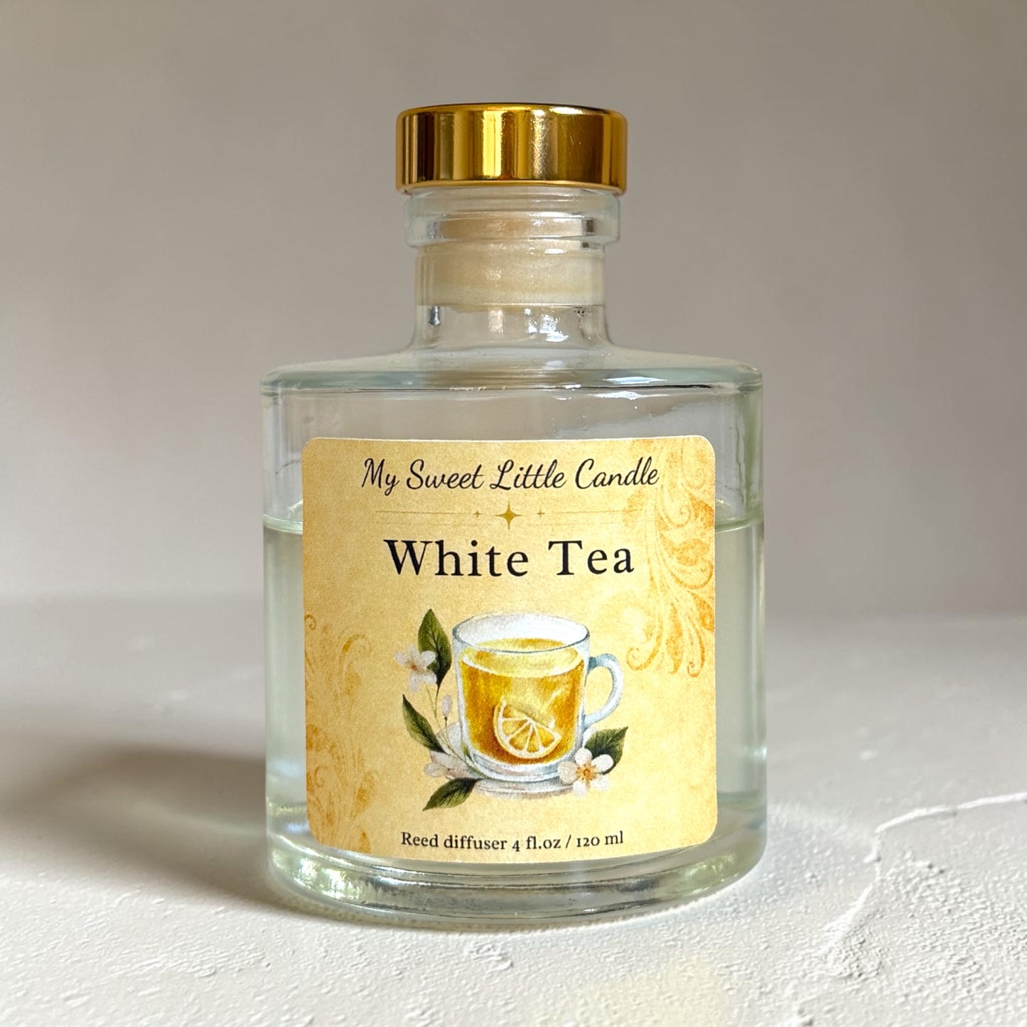 White Tea Reed Diffuser: Citrus Floral Aroma, 4 fl.oz/120 ml