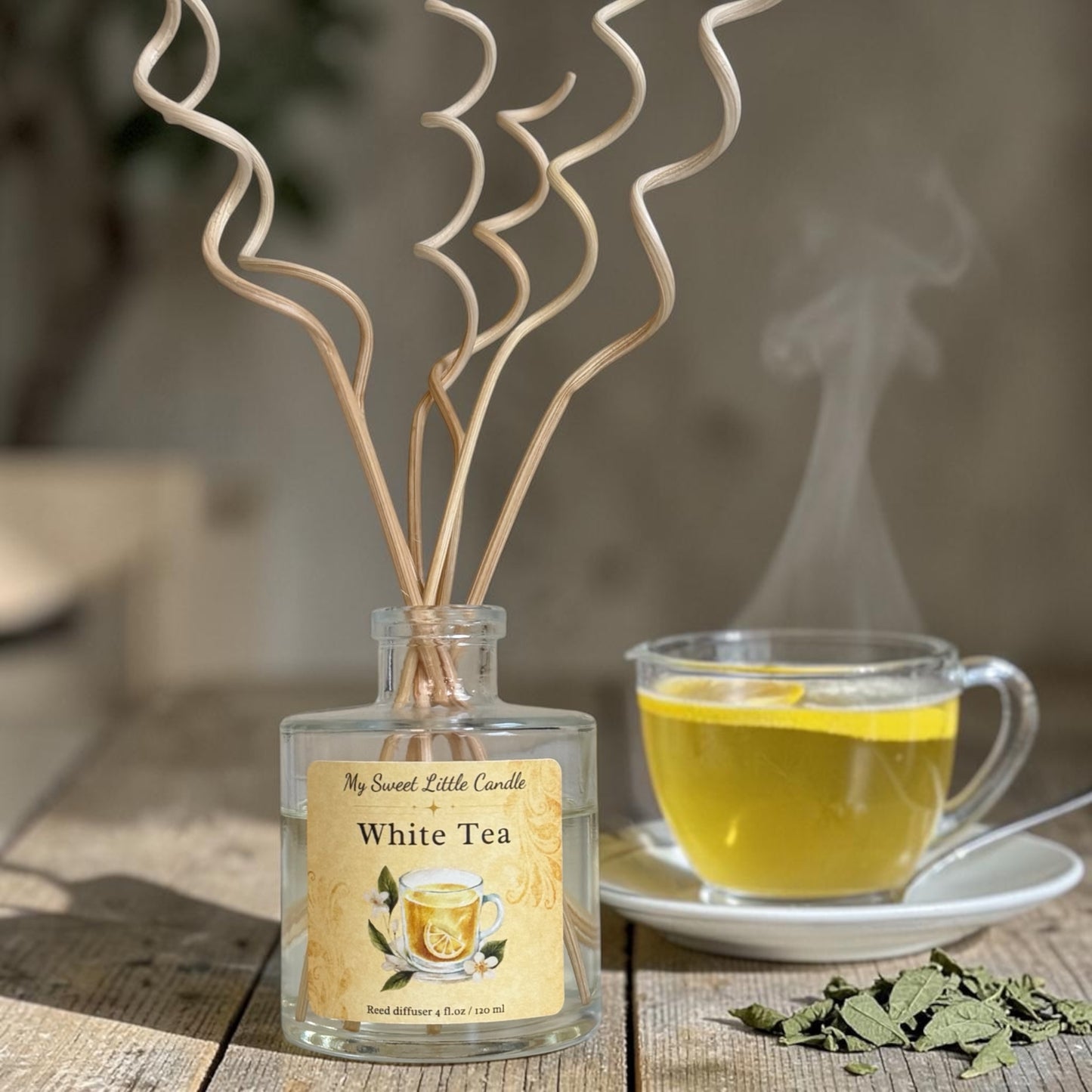 White Tea Reed Diffuser: Citrus Floral Aroma, 4 fl.oz/120 ml