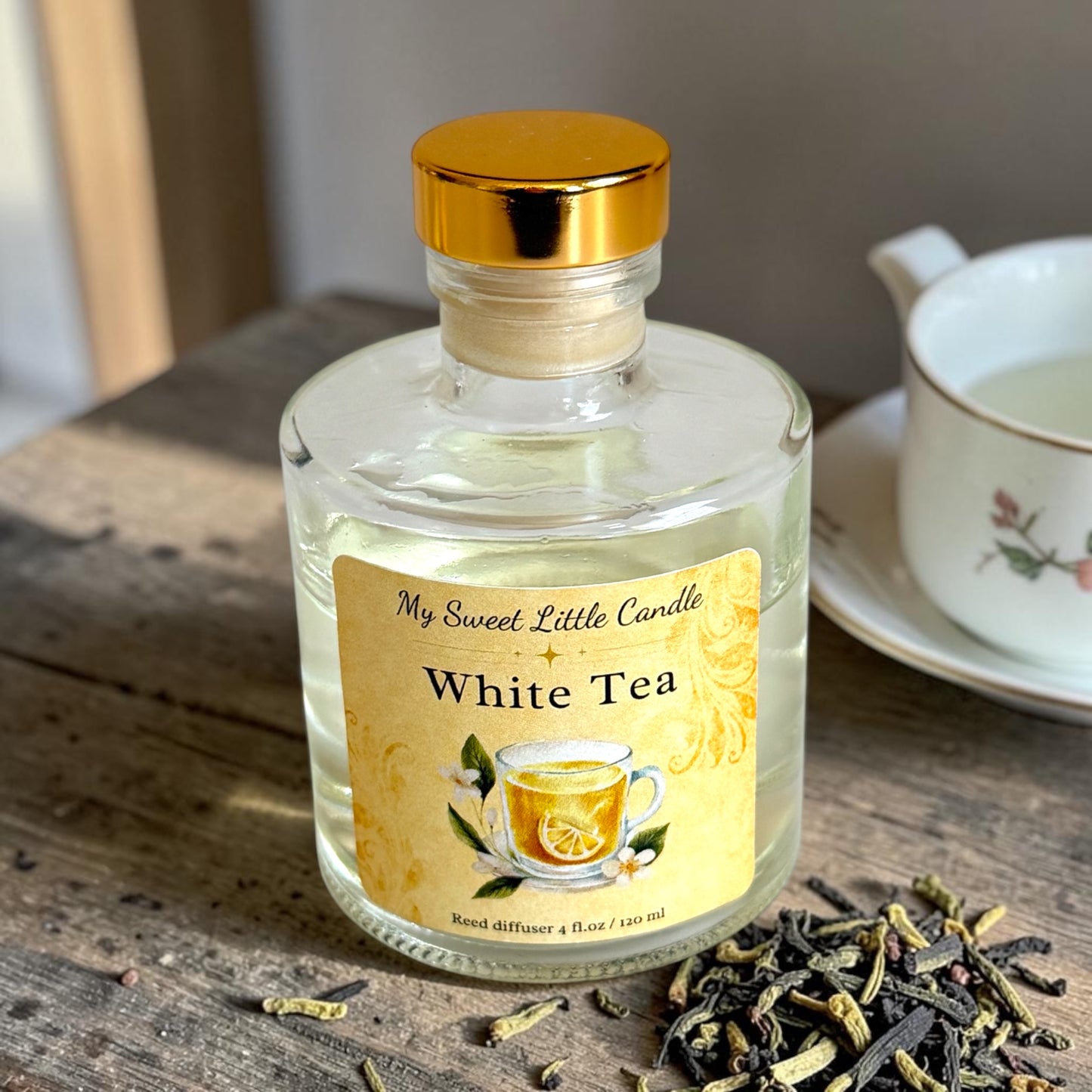 White Tea Reed Diffuser: Citrus Floral Aroma, 4 fl.oz/120 ml