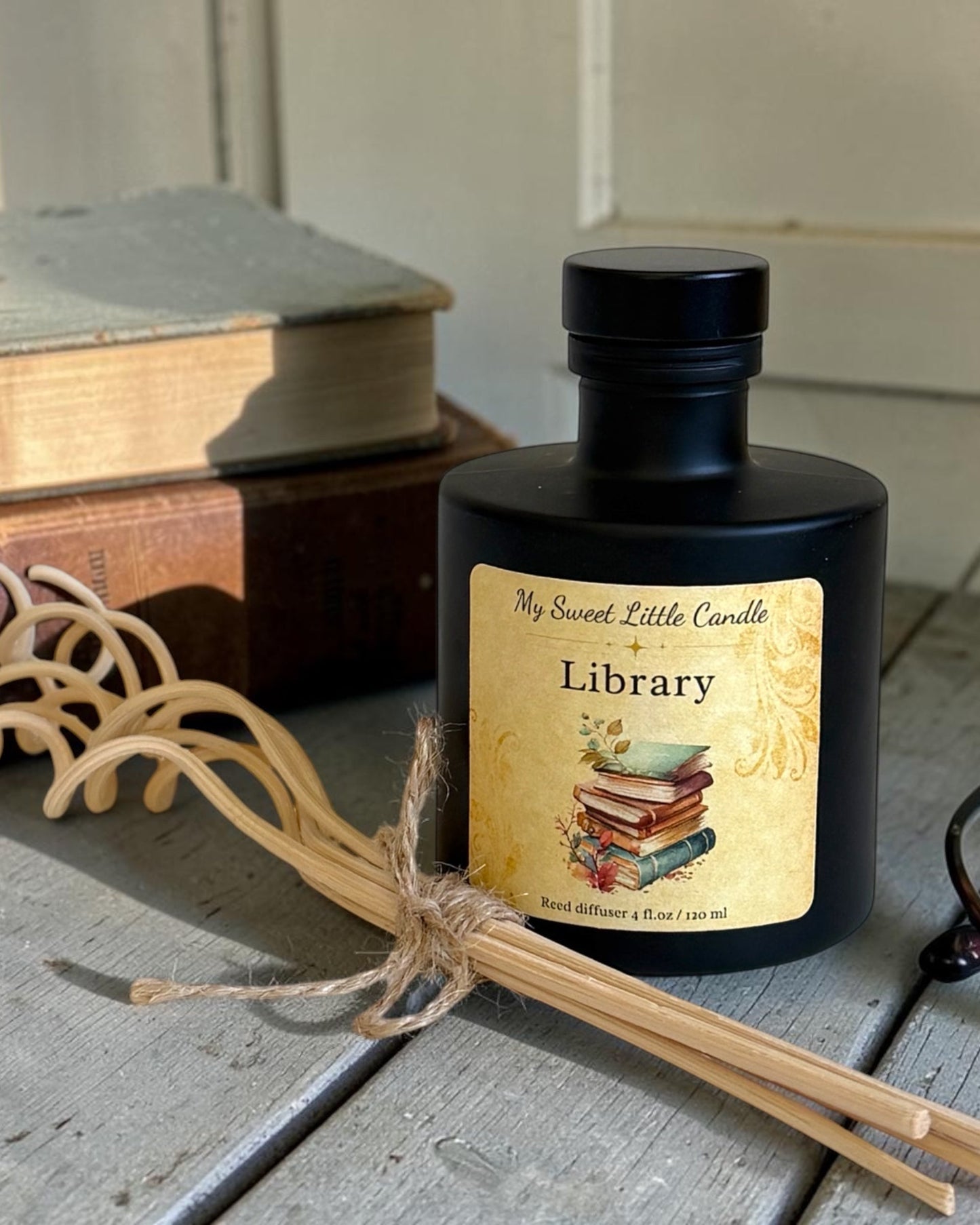 Library Reed Diffuser:  Teakwood, Leather & Cedar 4 fl.oz/120 ml